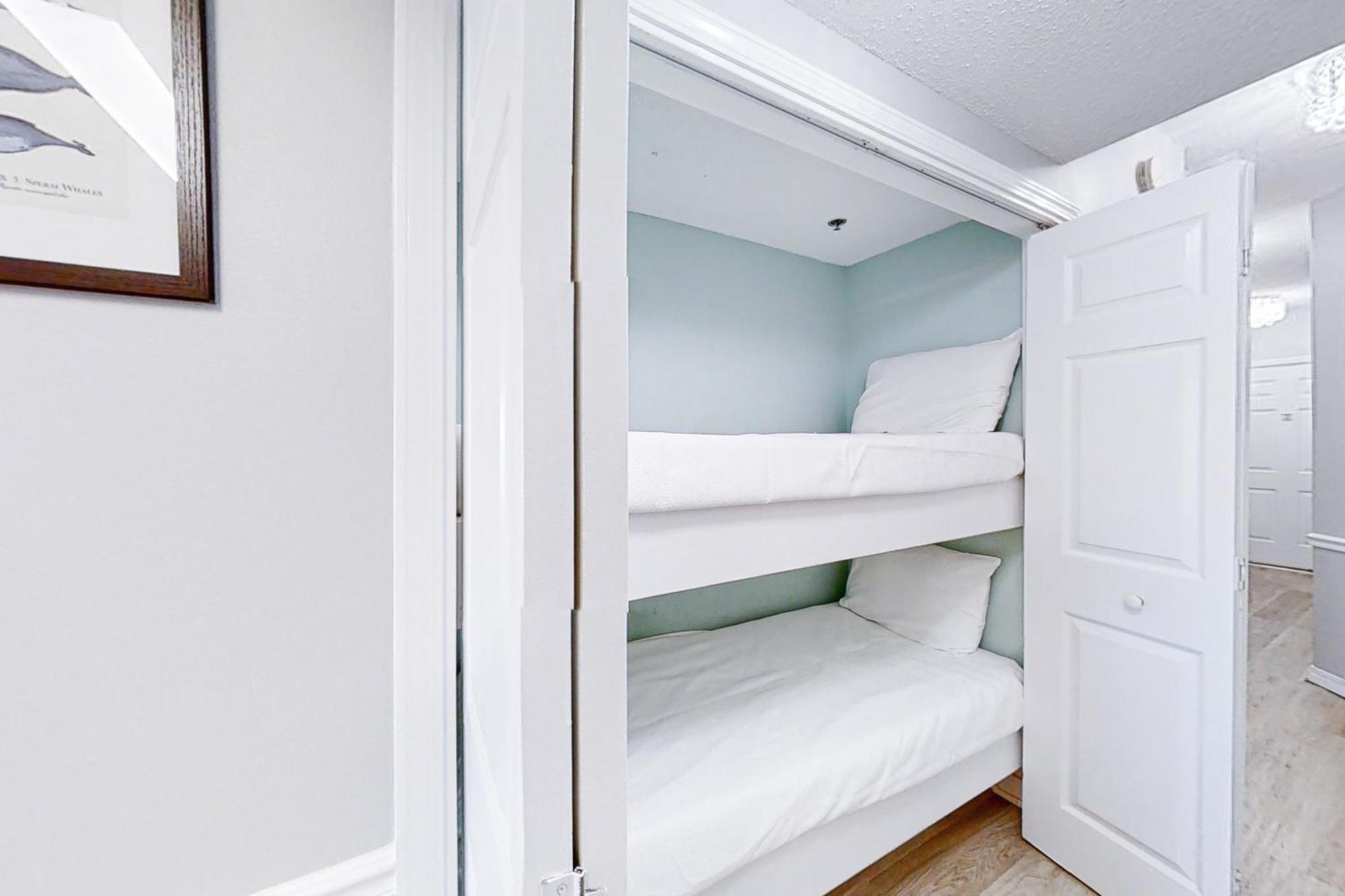 Caribbean Condominiums Gulf Shores Room photo